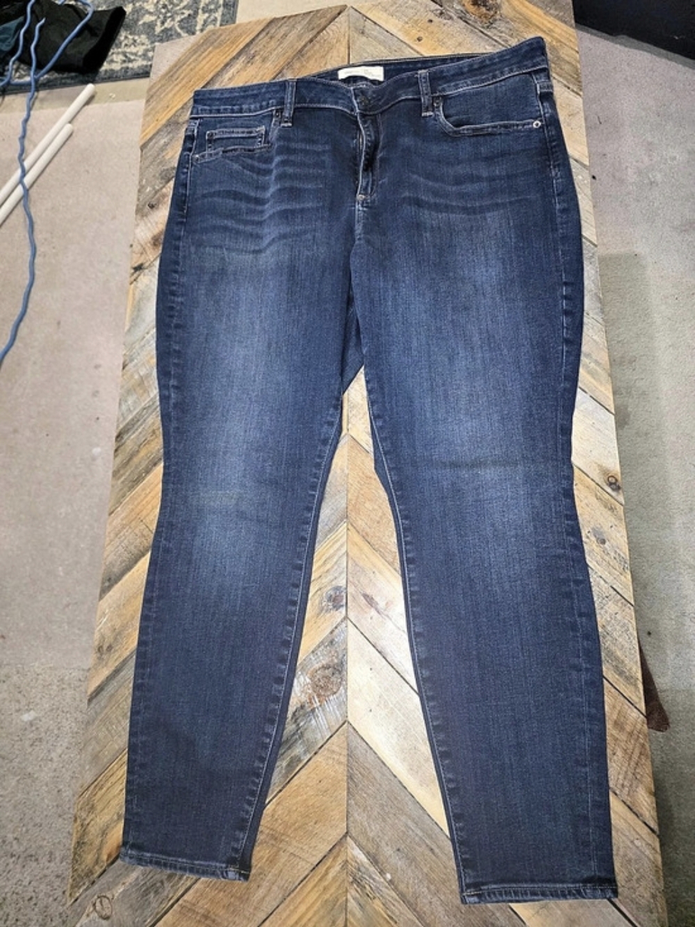 Gap 1969 Curvy True Skinny Jeans Waist 35 Blue